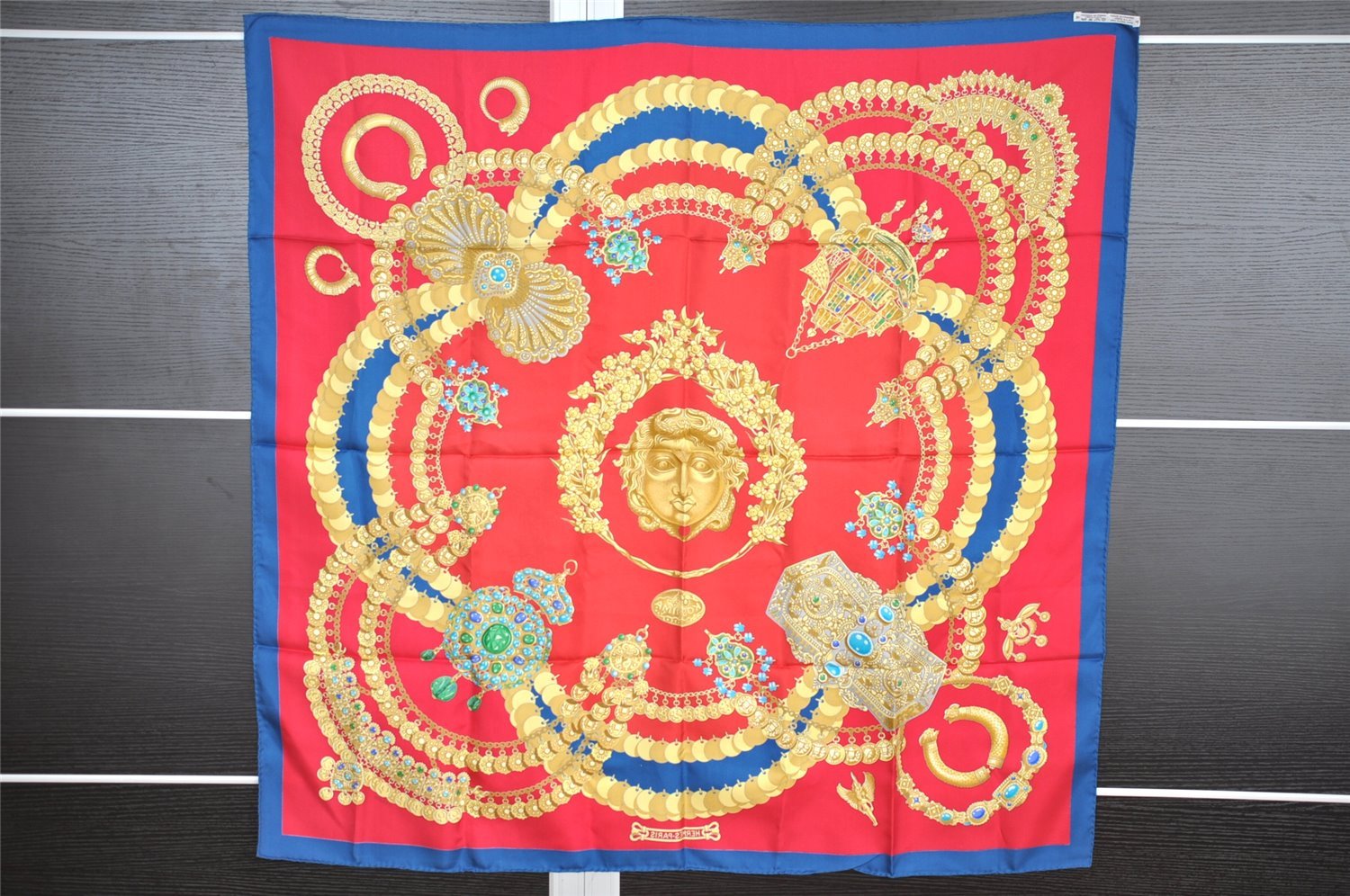 Authentic HERMES Carre 90 Scarf 