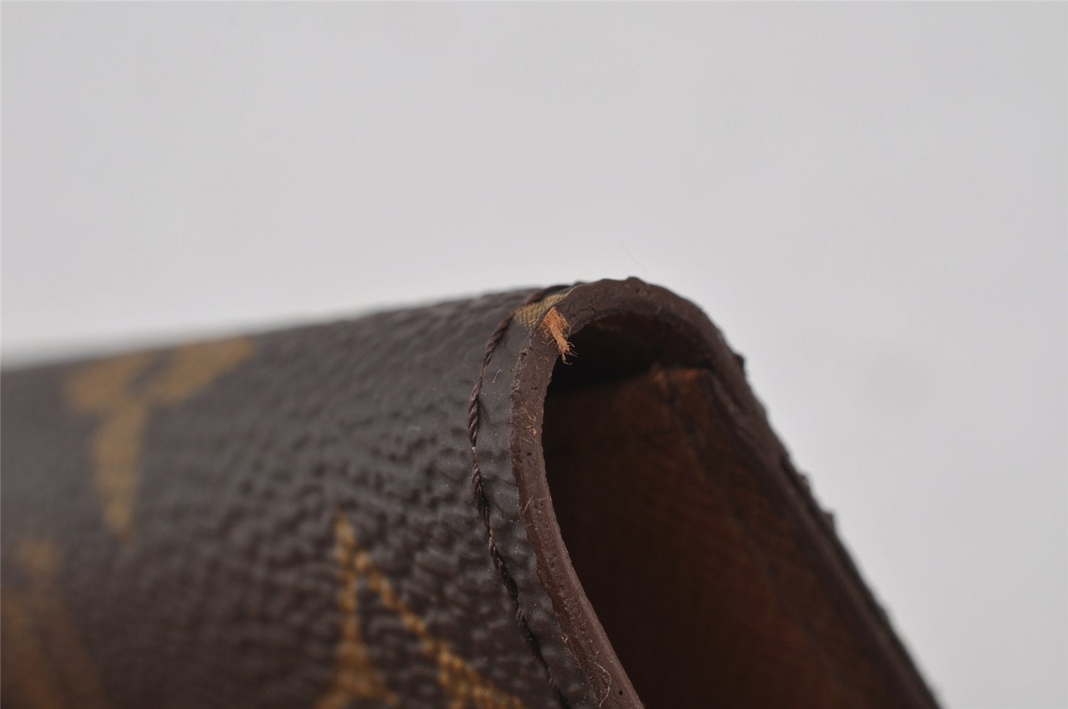 Authentic Louis Vuitton Monogram Multicles 6 Six Hooks Key Case M62630 LV 2235J