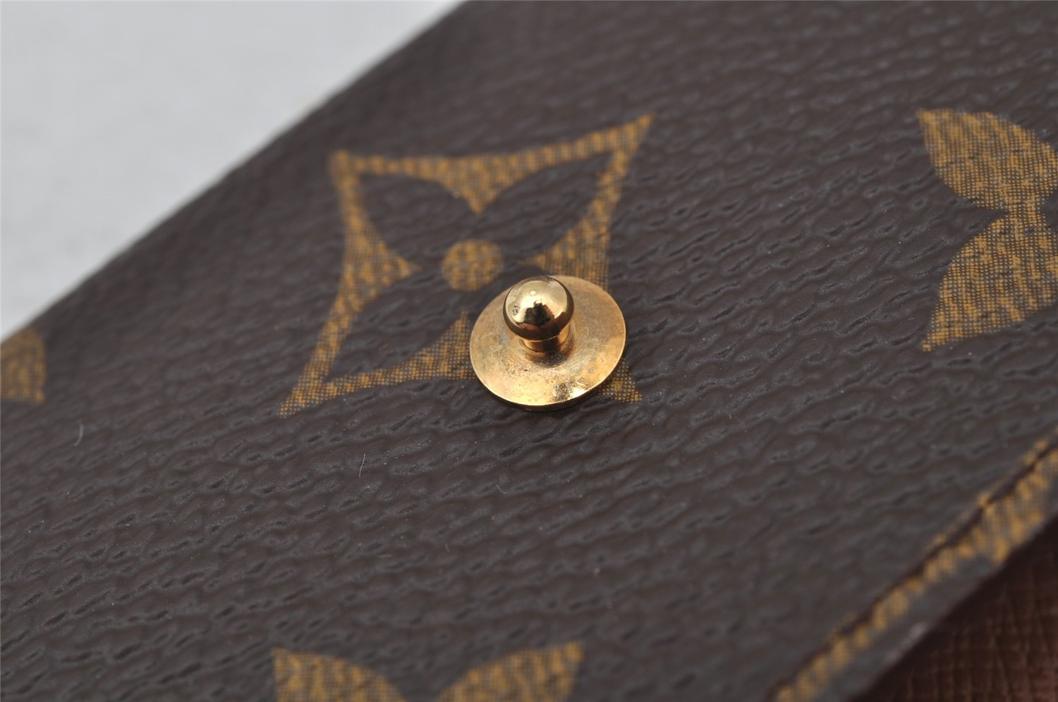 Authentic Louis Vuitton Monogram Multicles 6 Six Hooks Key Case M62630 LV 2235J