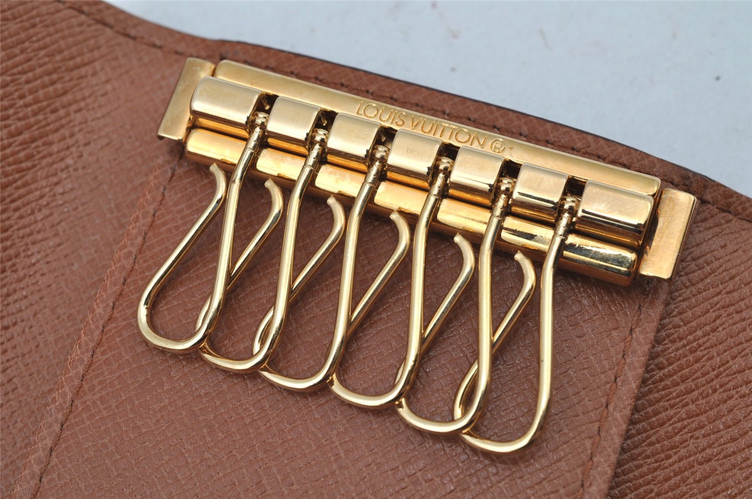 Authentic Louis Vuitton Monogram Multicles 6 Six Hooks Key Case M62630 LV 2235J