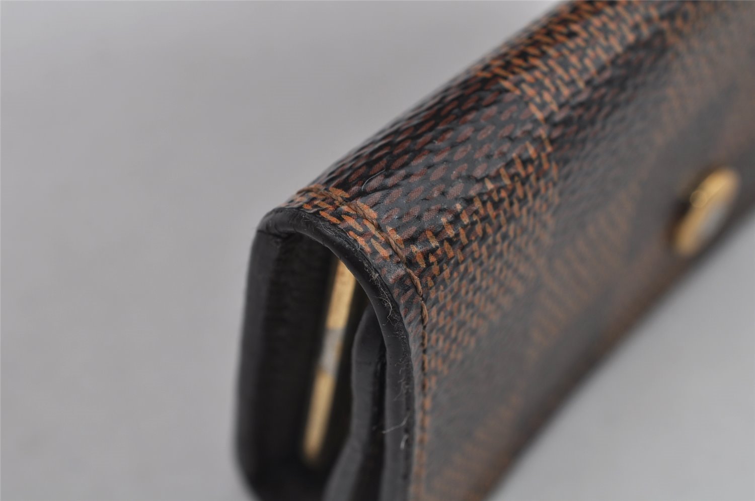 Authentic Louis Vuitton Damier Multicles 4 Key Case Holder N62631 LV 2246J