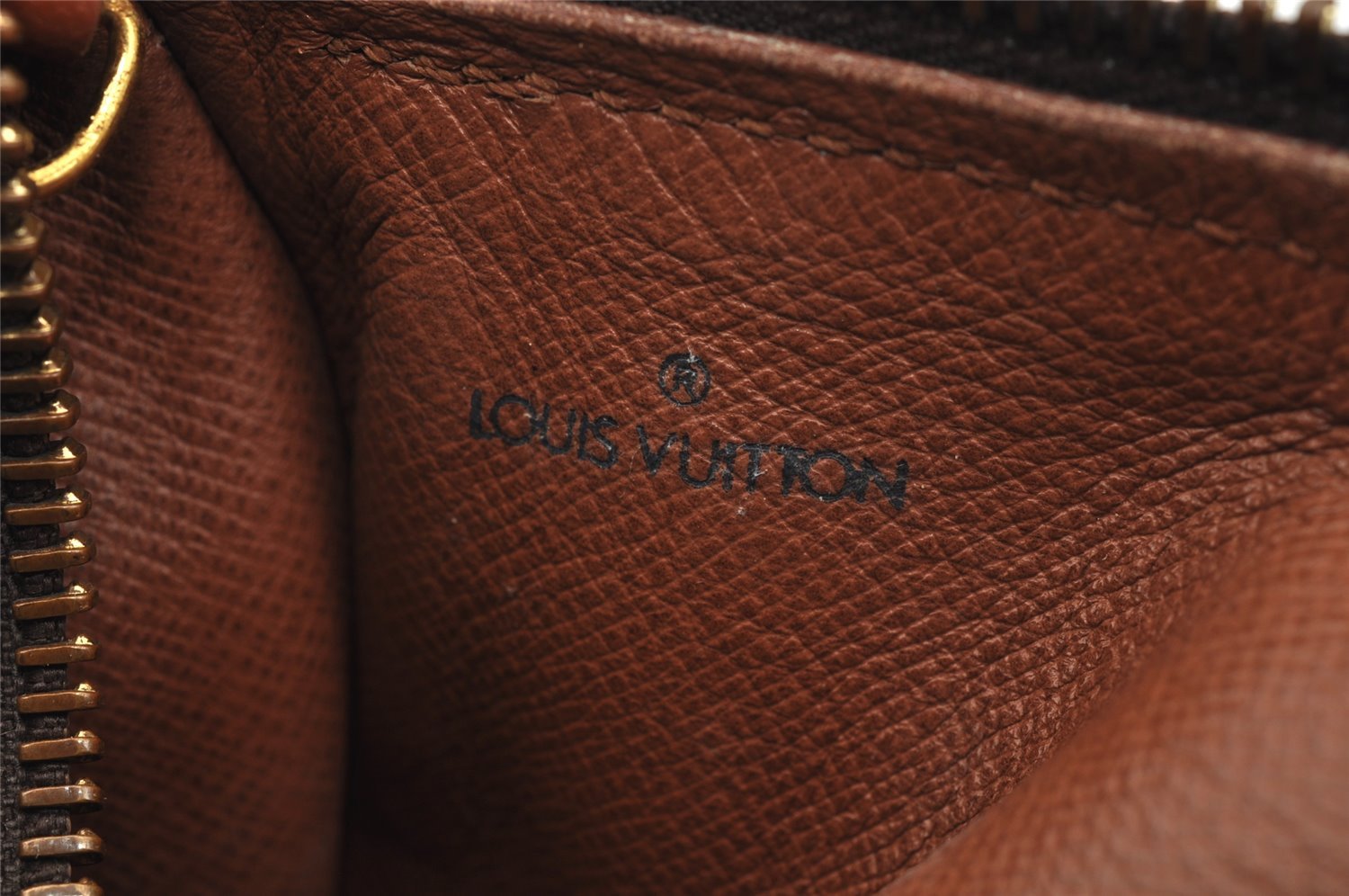 Authentic Louis Vuitton Monogram Papillon 30 Hand Bag Old Model LV 2247I