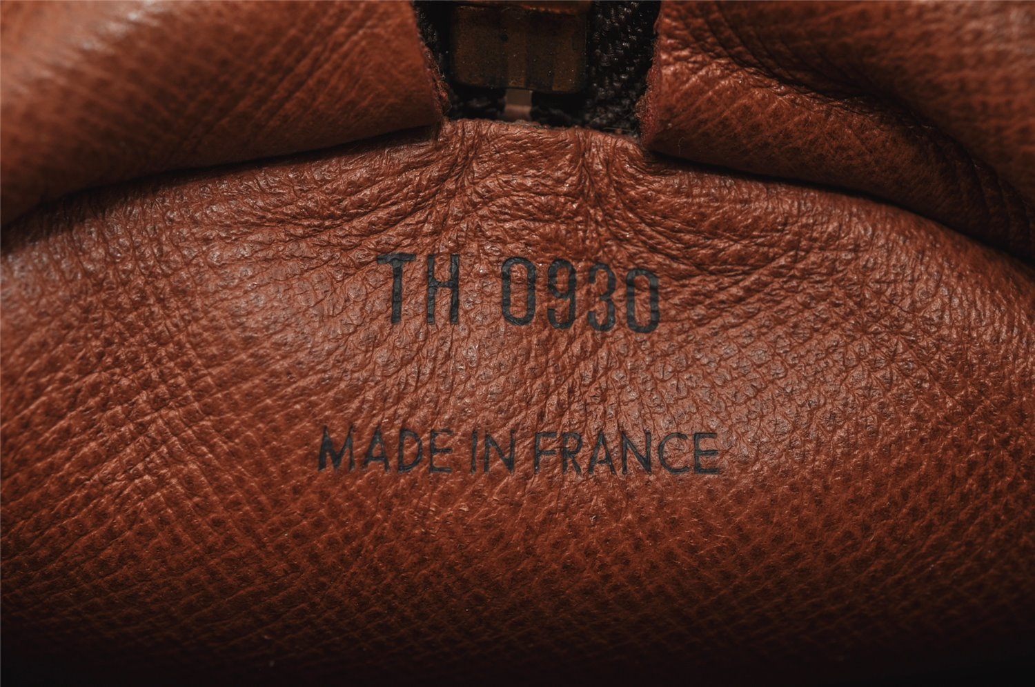 Authentic Louis Vuitton Monogram Papillon 30 Hand Bag Old Model LV 2247I