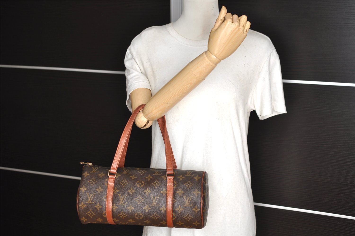Authentic Louis Vuitton Monogram Papillon 30 Hand Bag Old Model LV 2247I