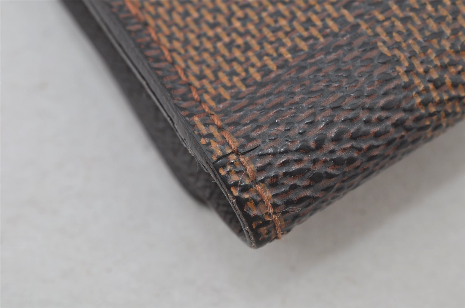 Authentic Louis Vuitton Damier Multicles 4 Key Case Holder N62631 LV 2248J