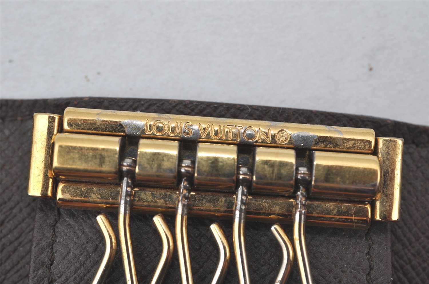 Authentic Louis Vuitton Damier Multicles 4 Key Case Holder N62631 LV 2248J