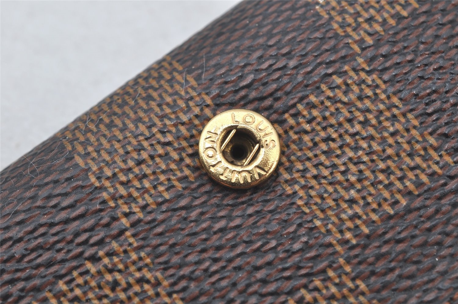 Authentic Louis Vuitton Damier Multicles 4 Key Case Holder N62631 LV 2248J