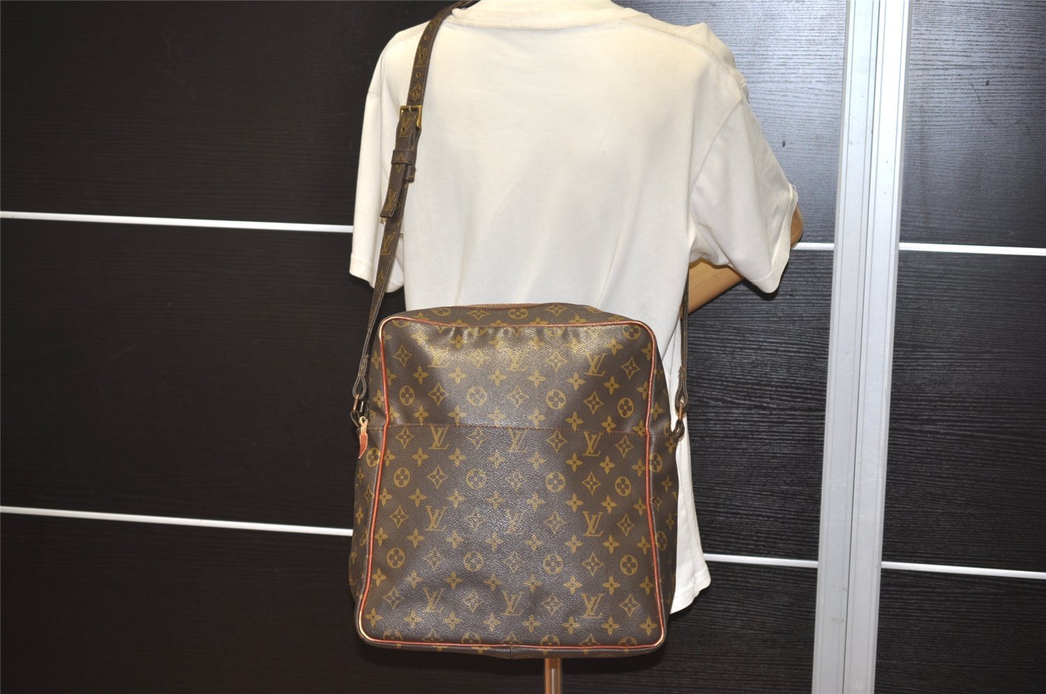 Authentic Louis Vuitton Monogram Marceau Shoulder Cross Body Bag Old Model 2258J