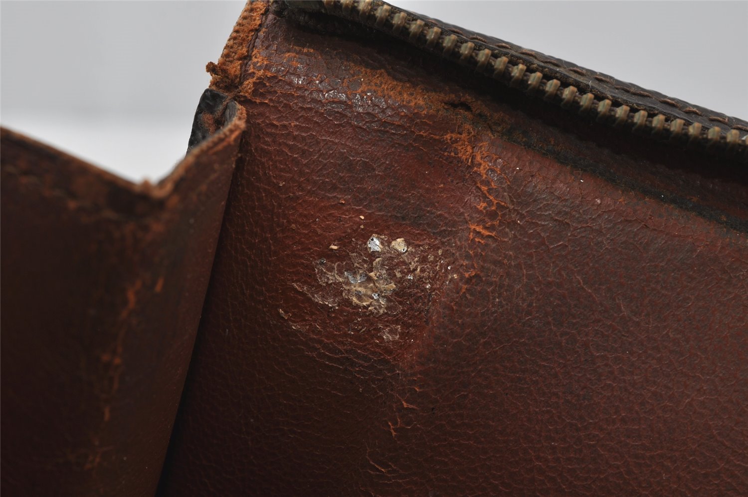 Auth Louis Vuitton Monogram Poche Toilette 26 Cosmetics Pouch Old Model LV 2261J