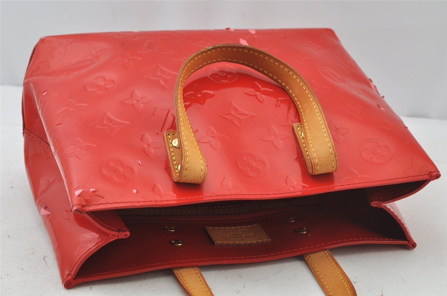 Authentic Louis Vuitton Vernis Reade PM Hand Bag Red M91088 LV 2262J