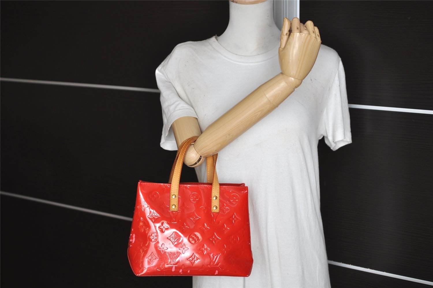 Authentic Louis Vuitton Vernis Reade PM Hand Bag Red M91088 LV 2262J