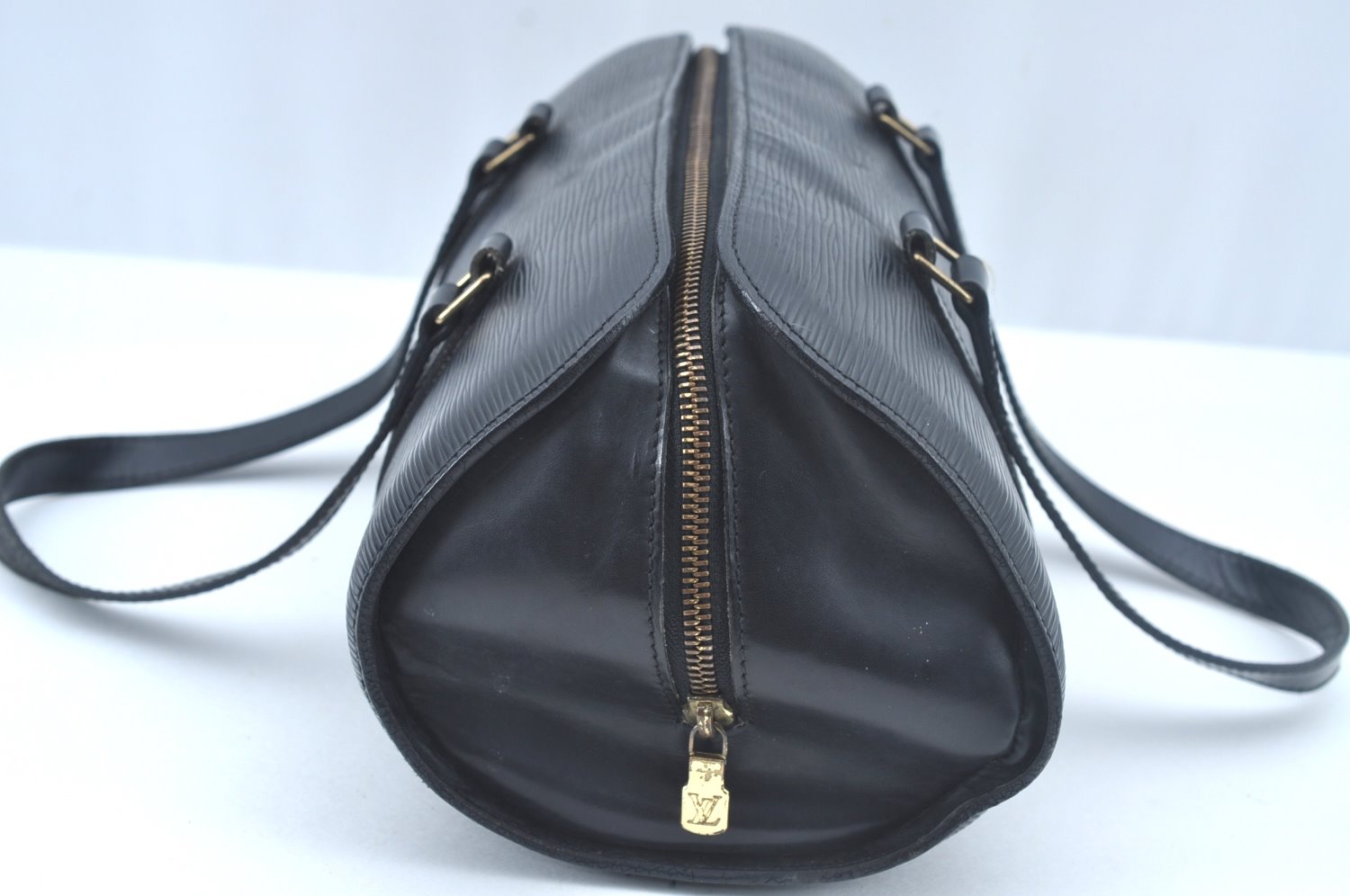 Authentic Louis Vuitton Epi Soufflot Black Hand Bag M52222 LV 2266J