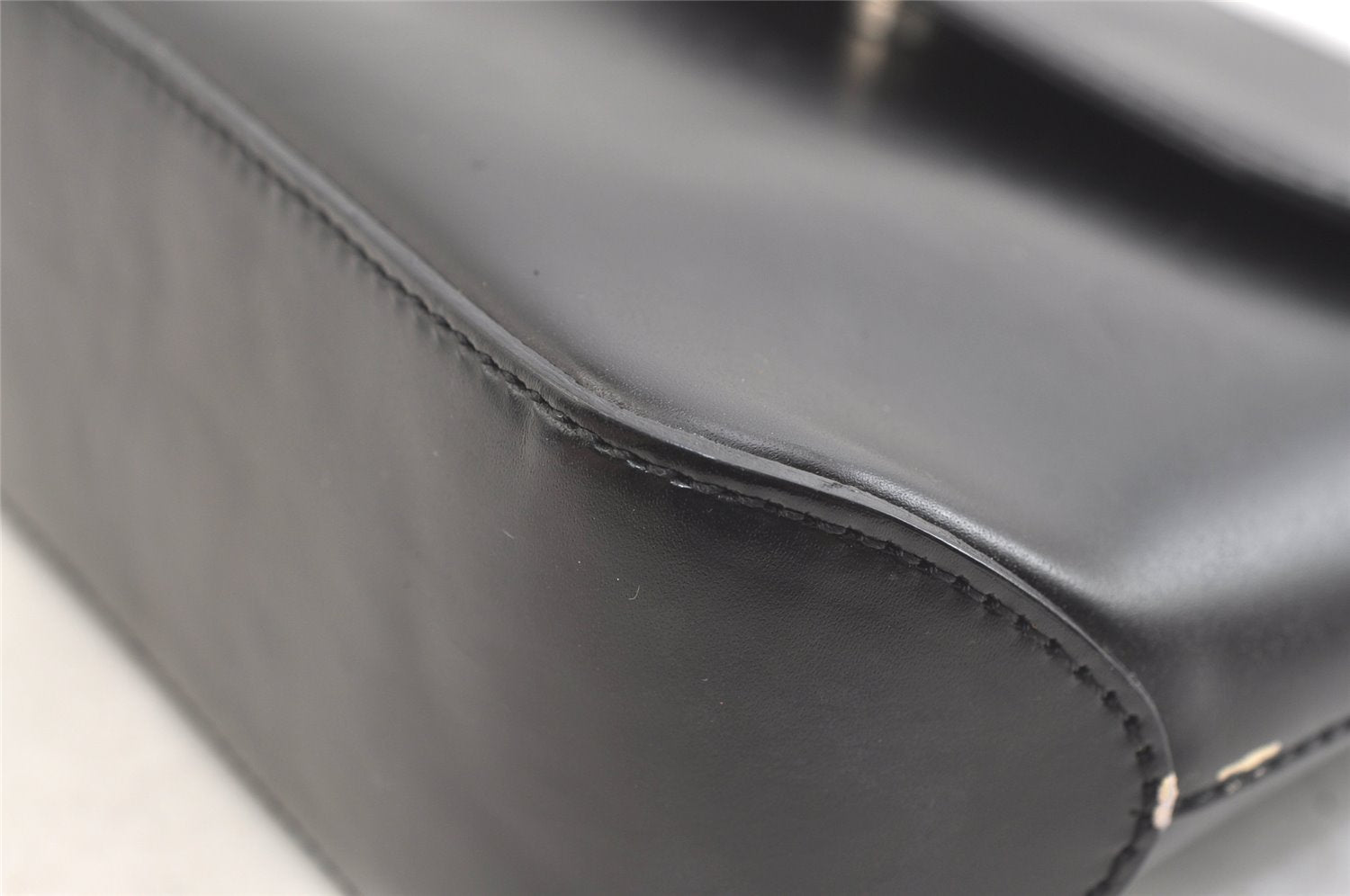Authentic BURBERRY Vintage Leather Shoulder Hand Bag Purse Black 2266K