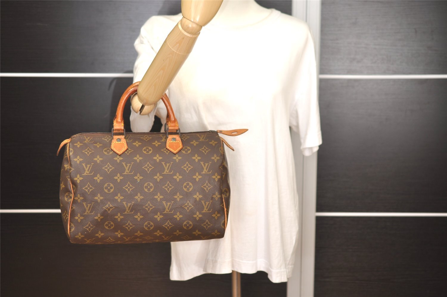 Authentic Louis Vuitton Monogram Speedy 30 Hand Boston Bag Old Model LV 2267J