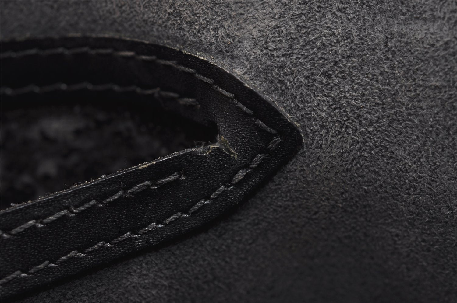 Authentic Louis Vuitton Epi Cannes Cosmetic Hand Bag Black M48032 Junk 2277J