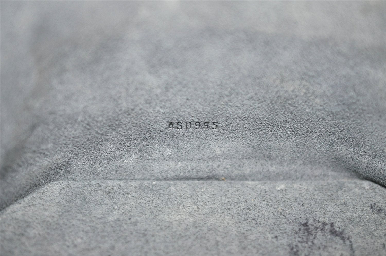 Authentic Louis Vuitton Epi Cannes Cosmetic Hand Bag Black M48032 Junk 2277J