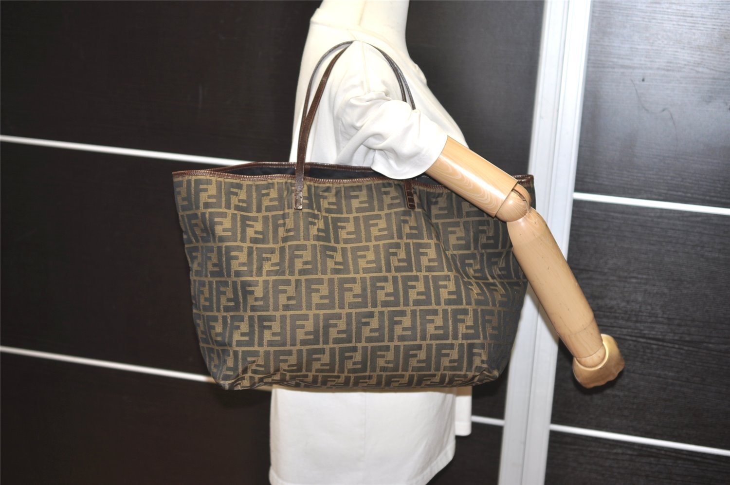 Authentic FENDI Zucca Shoulder Hand Tote Bag Nylon Leather Brown Black 2278I
