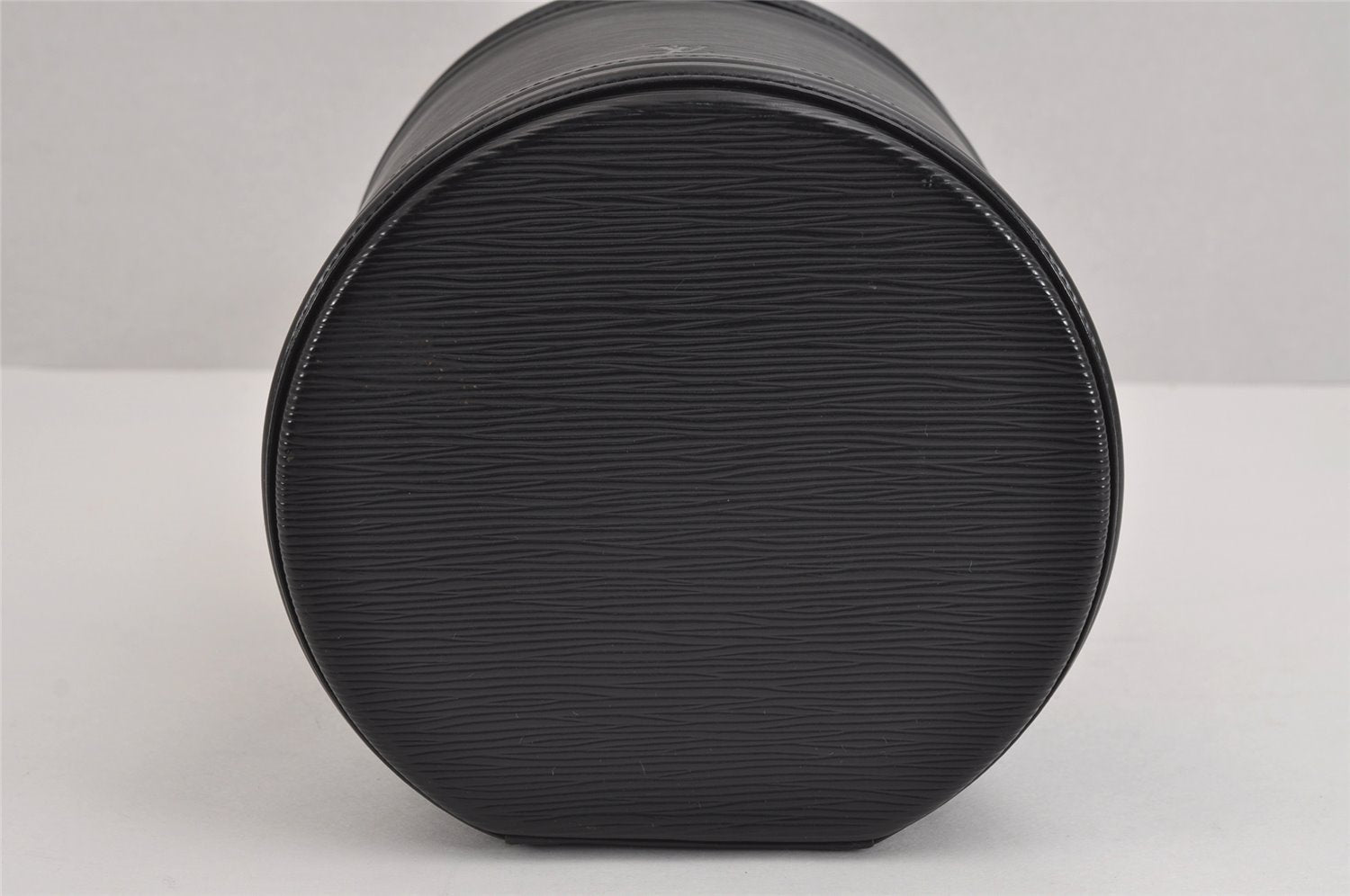 Authentic Louis Vuitton Epi Cannes Cosmetic Hand Bag Purse Black M48032 LV 2278J