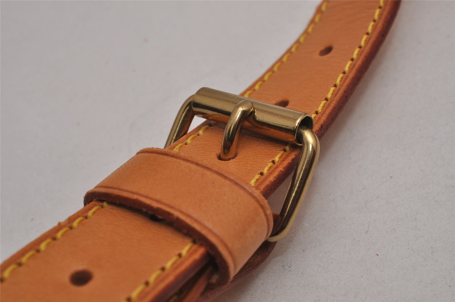 Authentic Louis Vuitton Leather Shoulder Strap Beige 35.8-42.9