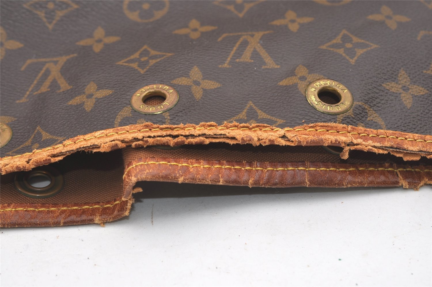 Authentic Louis Vuitton Monogram Noe Shoulder Drawstring Bag M42224 LV 2284J