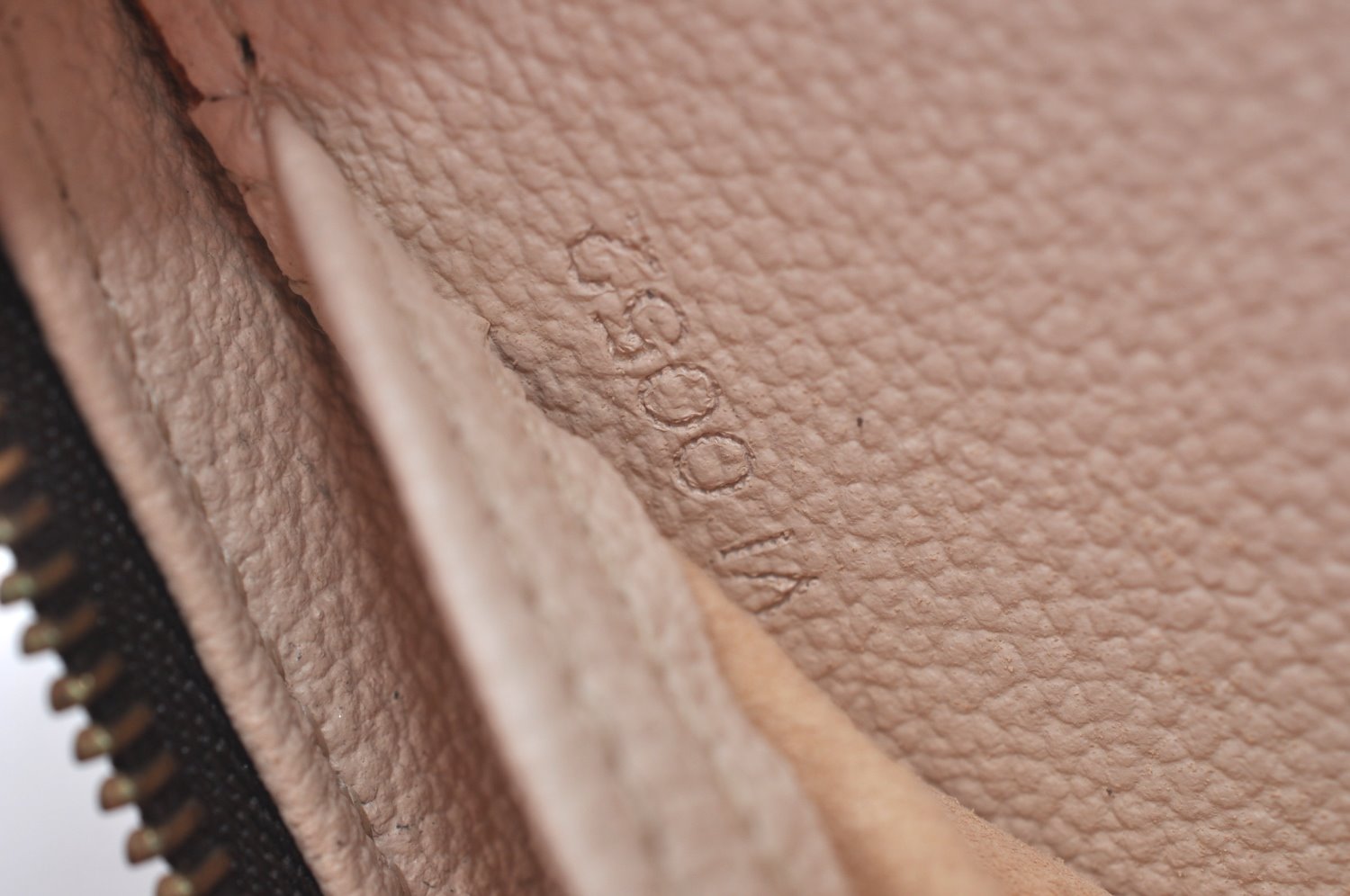 Authentic Louis Vuitton Monogram Trousse Blush PM Cosmetic Pouch M47510 LV 2297J