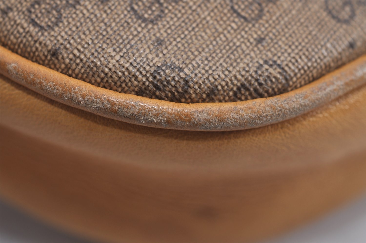 Authentic GUCCI Micro GG PVC Leather Shoulder Cross Body Bag Purse Brown 2305J