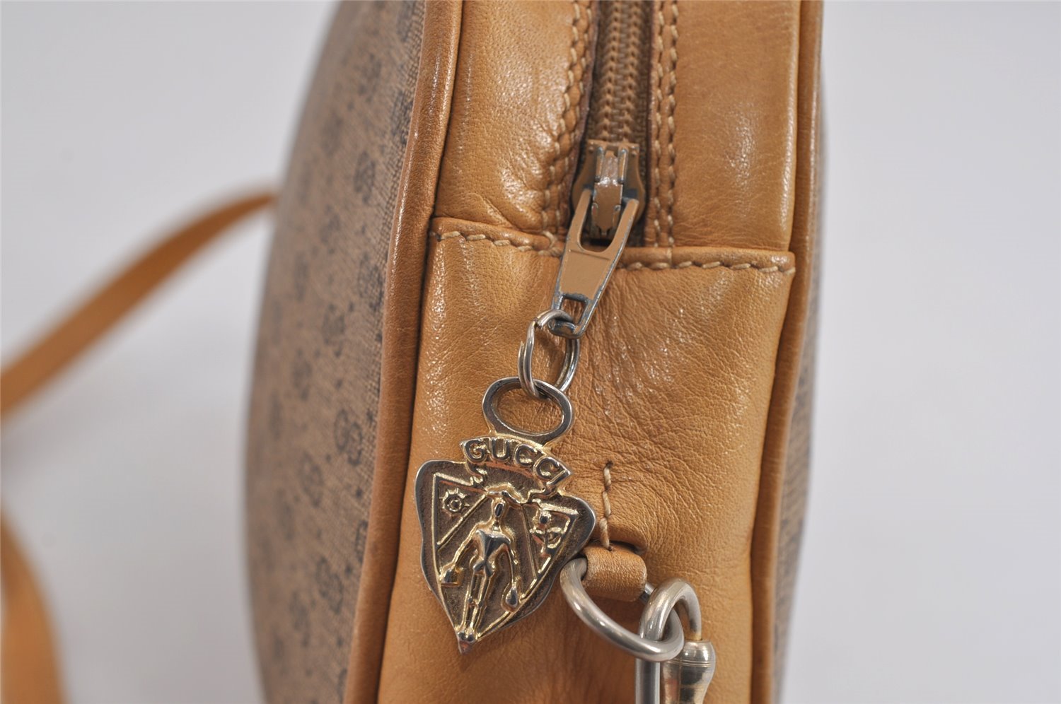 Authentic GUCCI Micro GG PVC Leather Shoulder Cross Body Bag Purse Brown 2305J