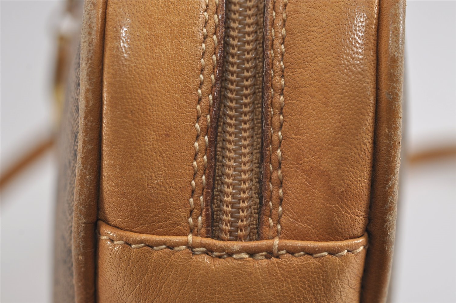 Authentic GUCCI Micro GG PVC Leather Shoulder Cross Body Bag Purse Brown 2305J