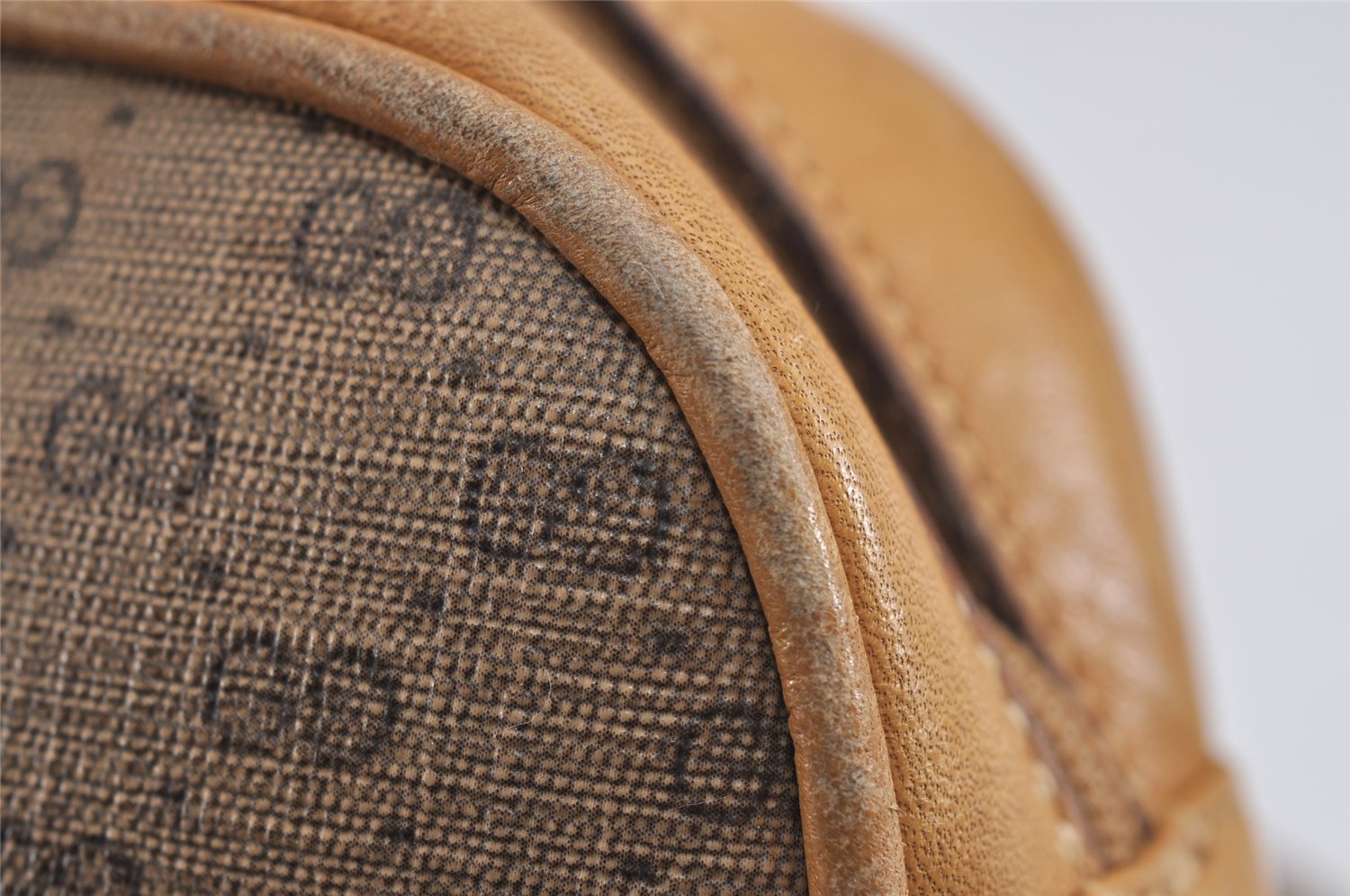 Authentic GUCCI Micro GG PVC Leather Shoulder Cross Body Bag Purse Brown 2305J