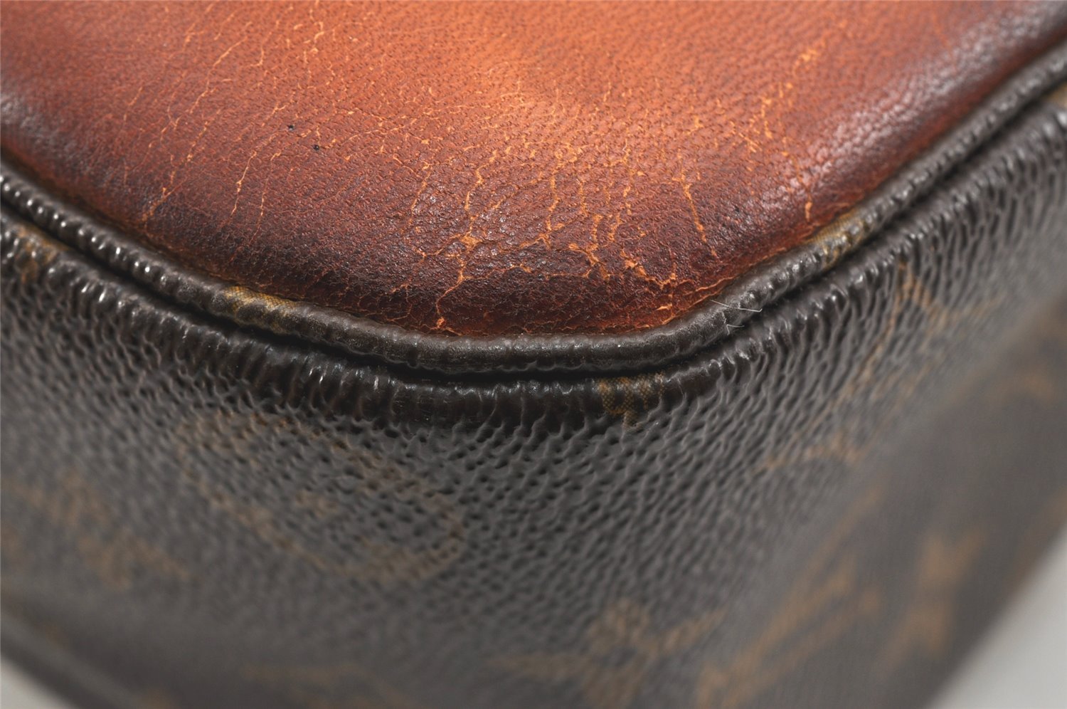 Authentic Louis Vuitton Monogram Boulogne 35 Shoulder Cross Bag M51260 LV 2314K