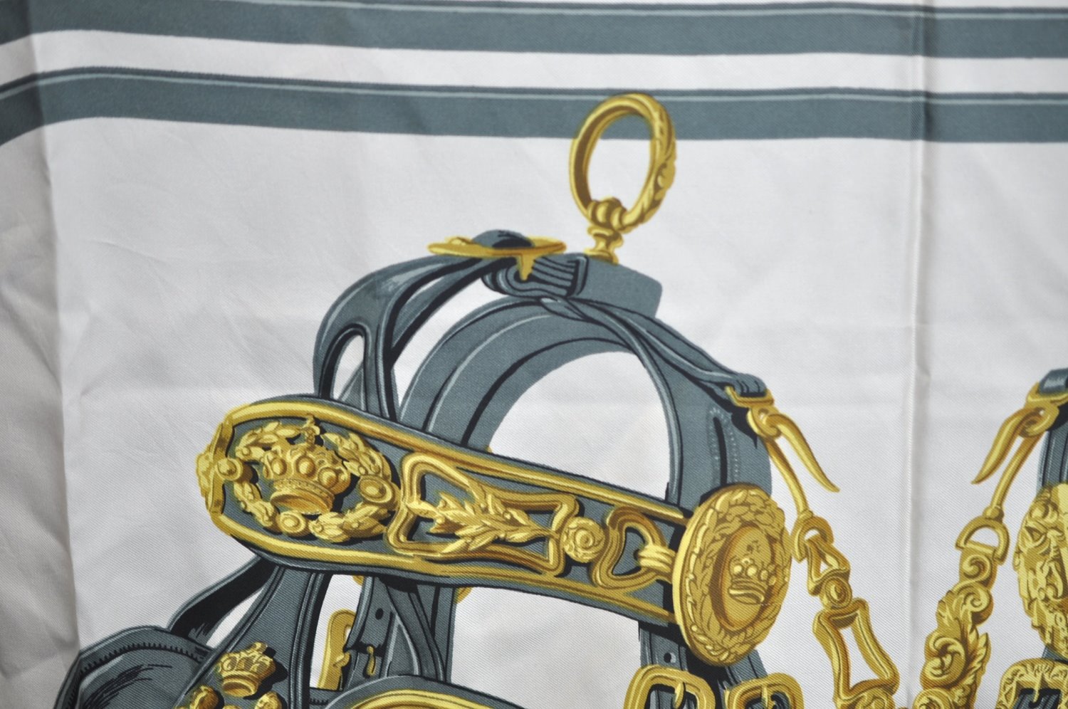 Authentic HERMES Carre 90 Scarf 