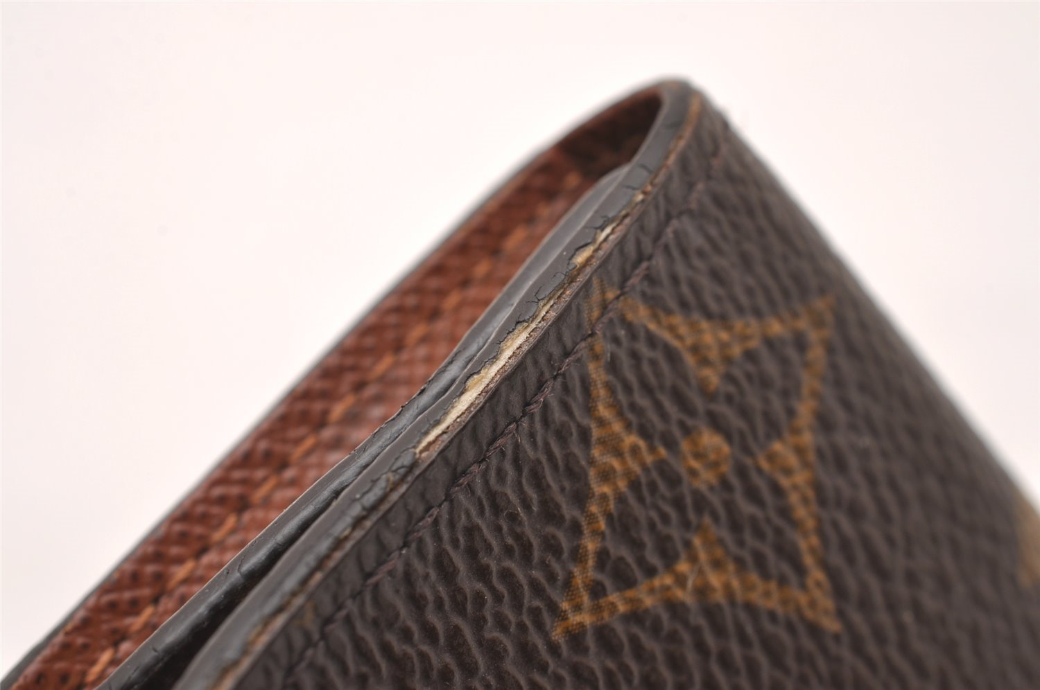 Authentic Louis Vuitton Damier Multicles 4 Key Case Holder N62631 LV 2322J