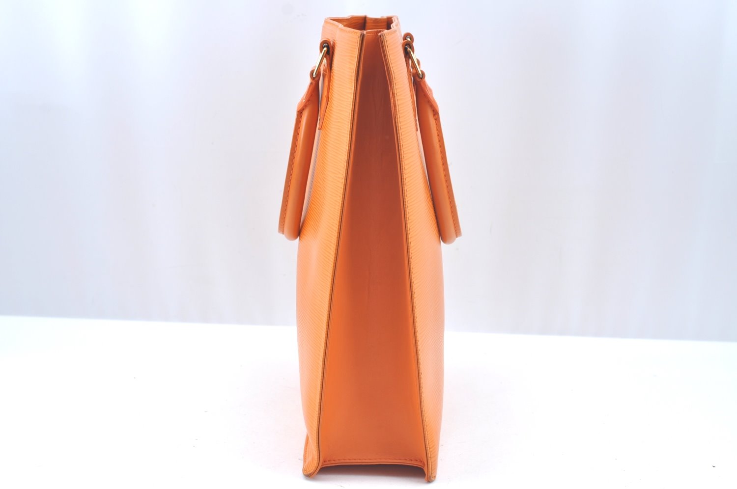 Authentic Louis Vuitton Epi Leather Sac Plat PM Hand Bag Orange M5274H LV 2323J