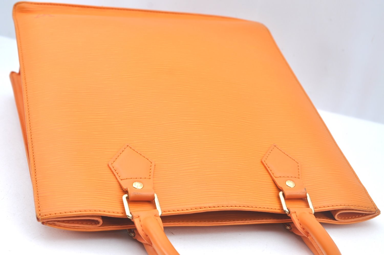 Authentic Louis Vuitton Epi Leather Sac Plat PM Hand Bag Orange M5274H LV 2323J