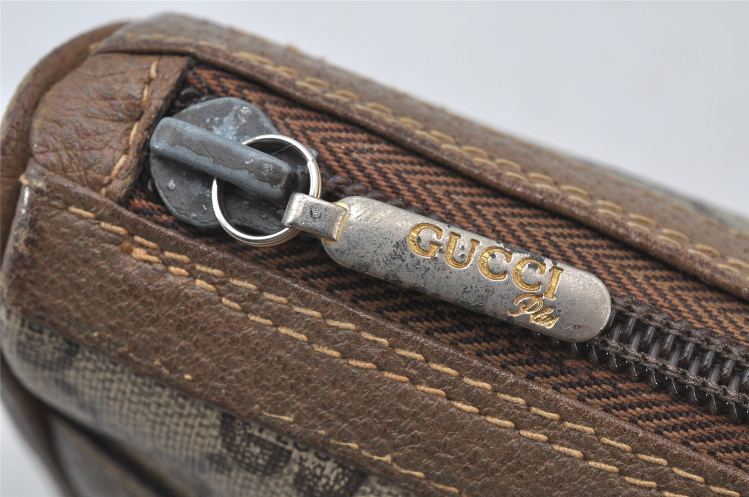 Authentic GUCCI GG Plus Clutch Hand Bag Purse GG PVC Leather Brown Junk 2326J