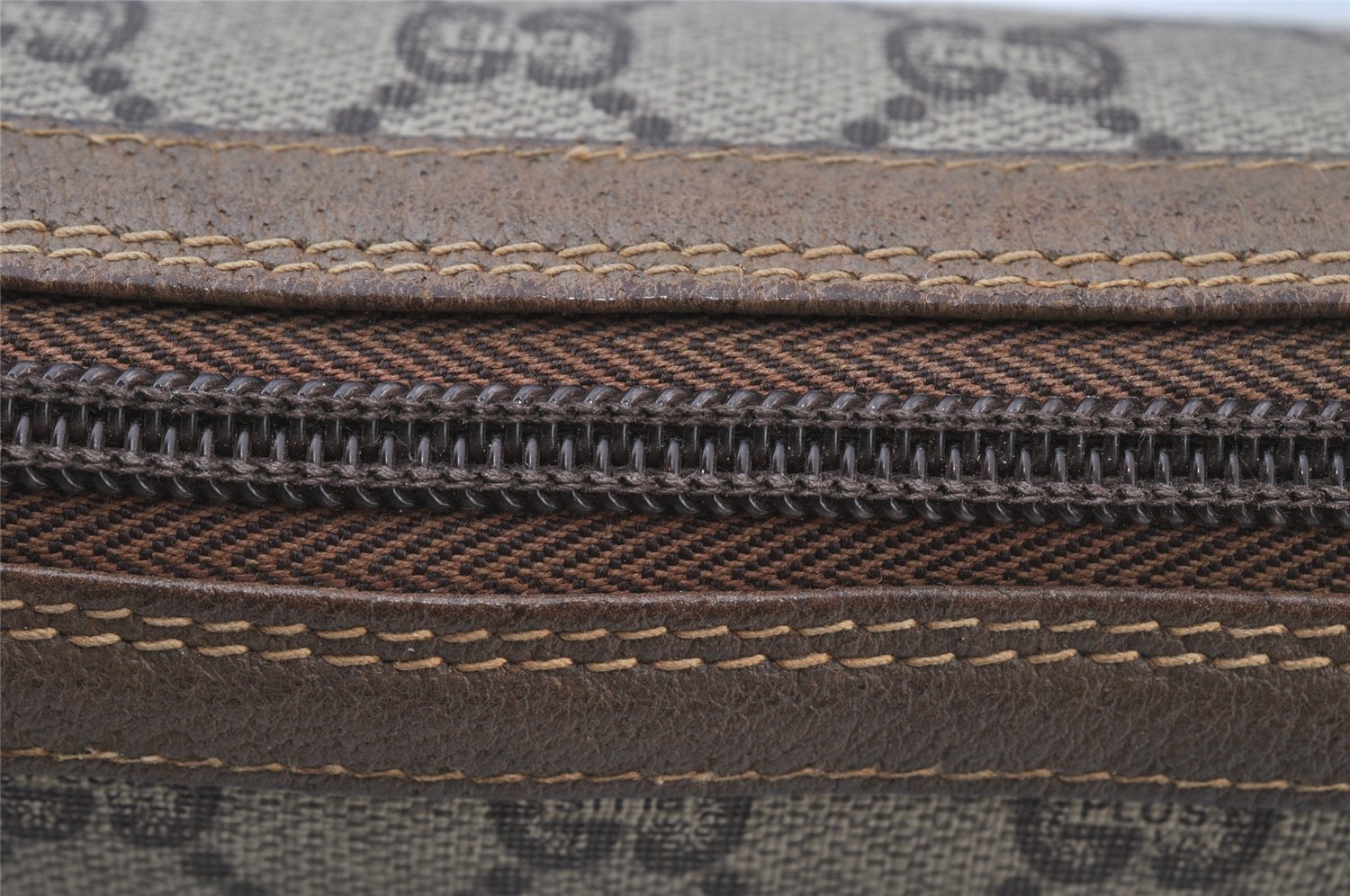 Authentic GUCCI GG Plus Clutch Hand Bag Purse GG PVC Leather Brown Junk 2326J