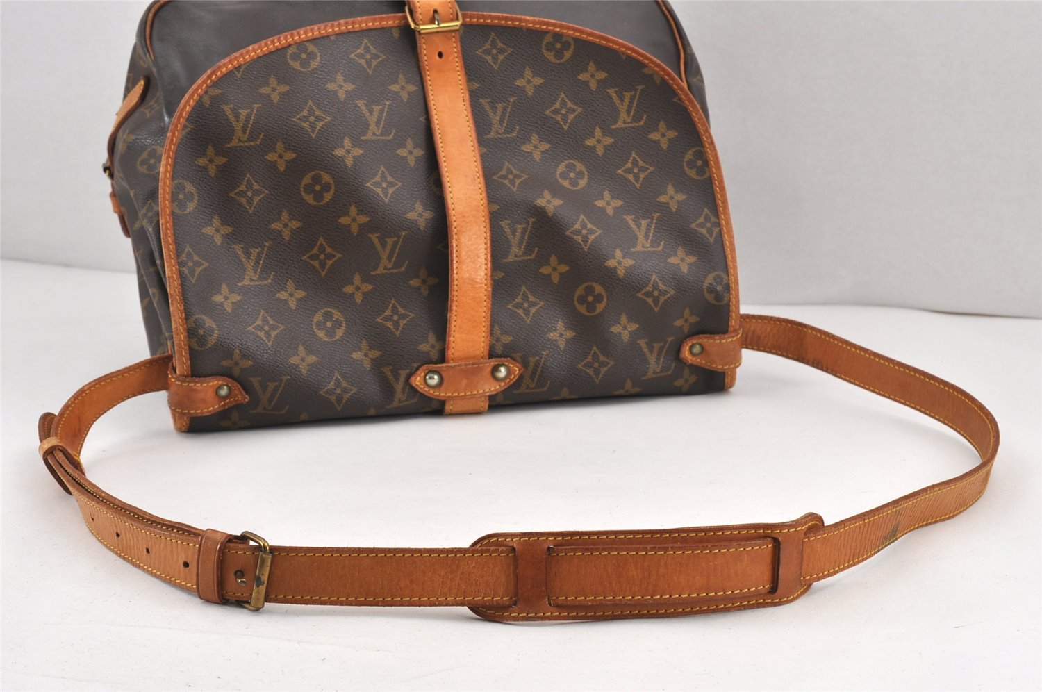 Authentic Louis Vuitton Monogram Saumur 35 Shoulder Cross Bag M42254 LV 2326K