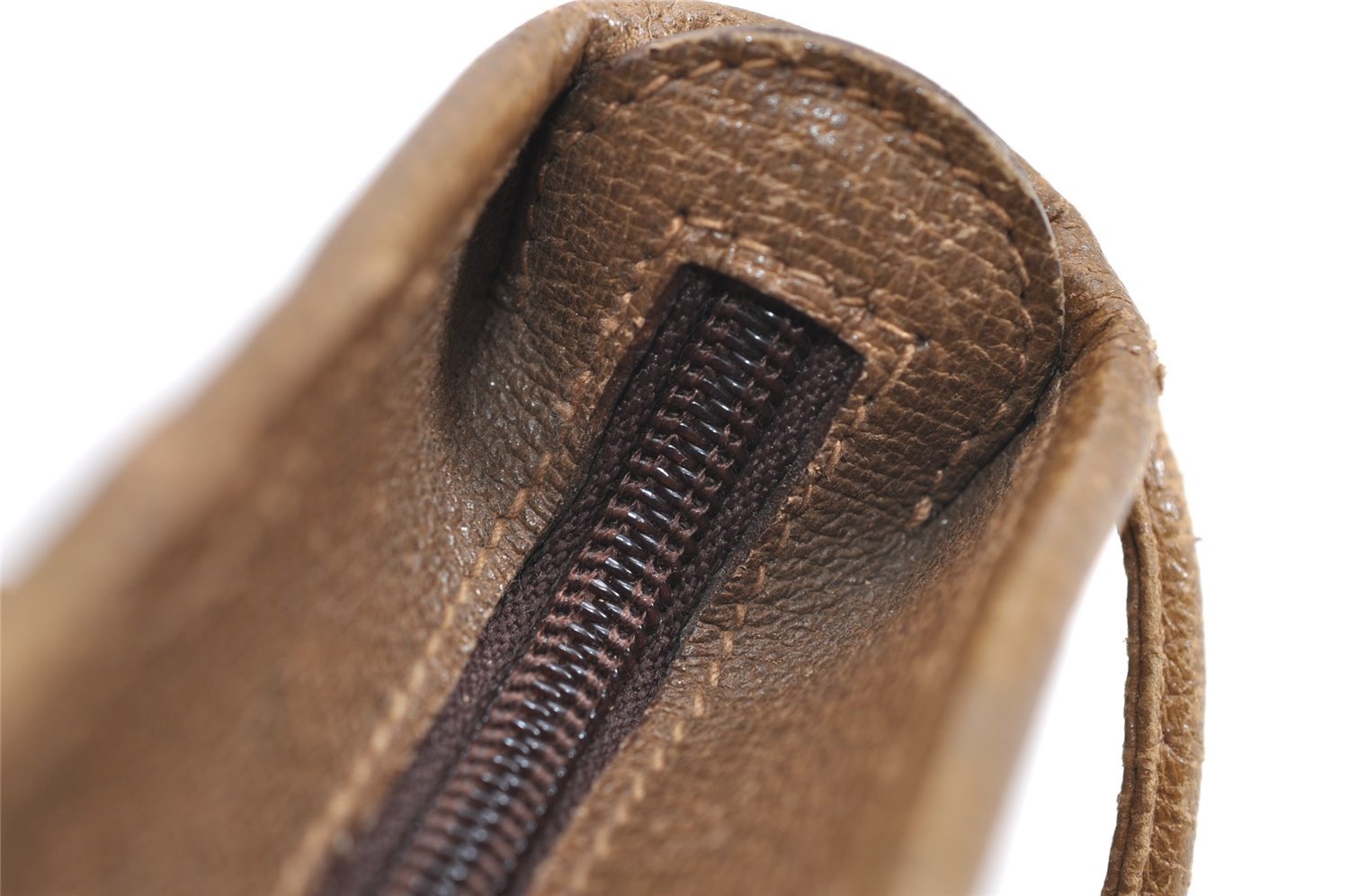 Authentic GUCCI GG Plus Shoulder Bag Purse GG PVC Leather Brown Junk 2330J