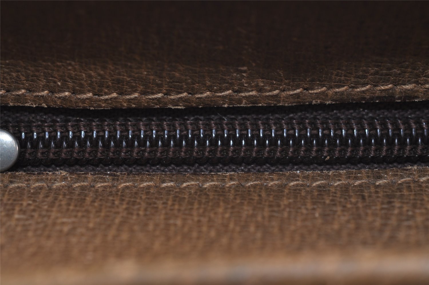 Authentic GUCCI GG Plus Shoulder Bag Purse GG PVC Leather Brown Junk 2330J