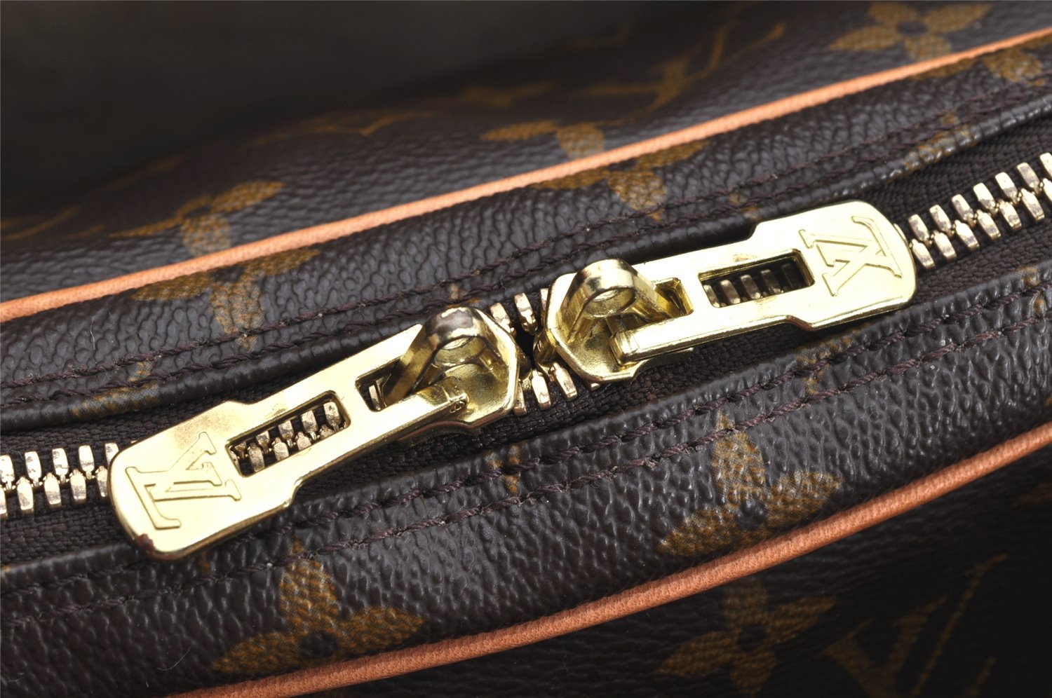 Authentic Louis Vuitton Monogram Rivoli Business Hand Bag M53380 LV 2337K