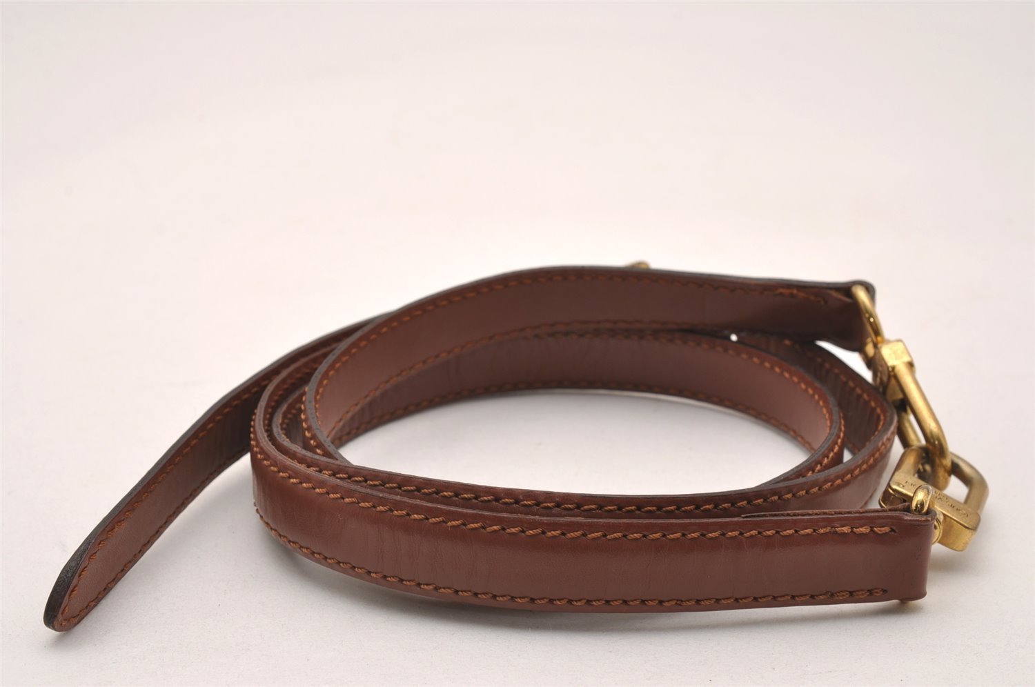 Authentic Louis Vuitton Leather Shoulder Strap Brown 39-45.9