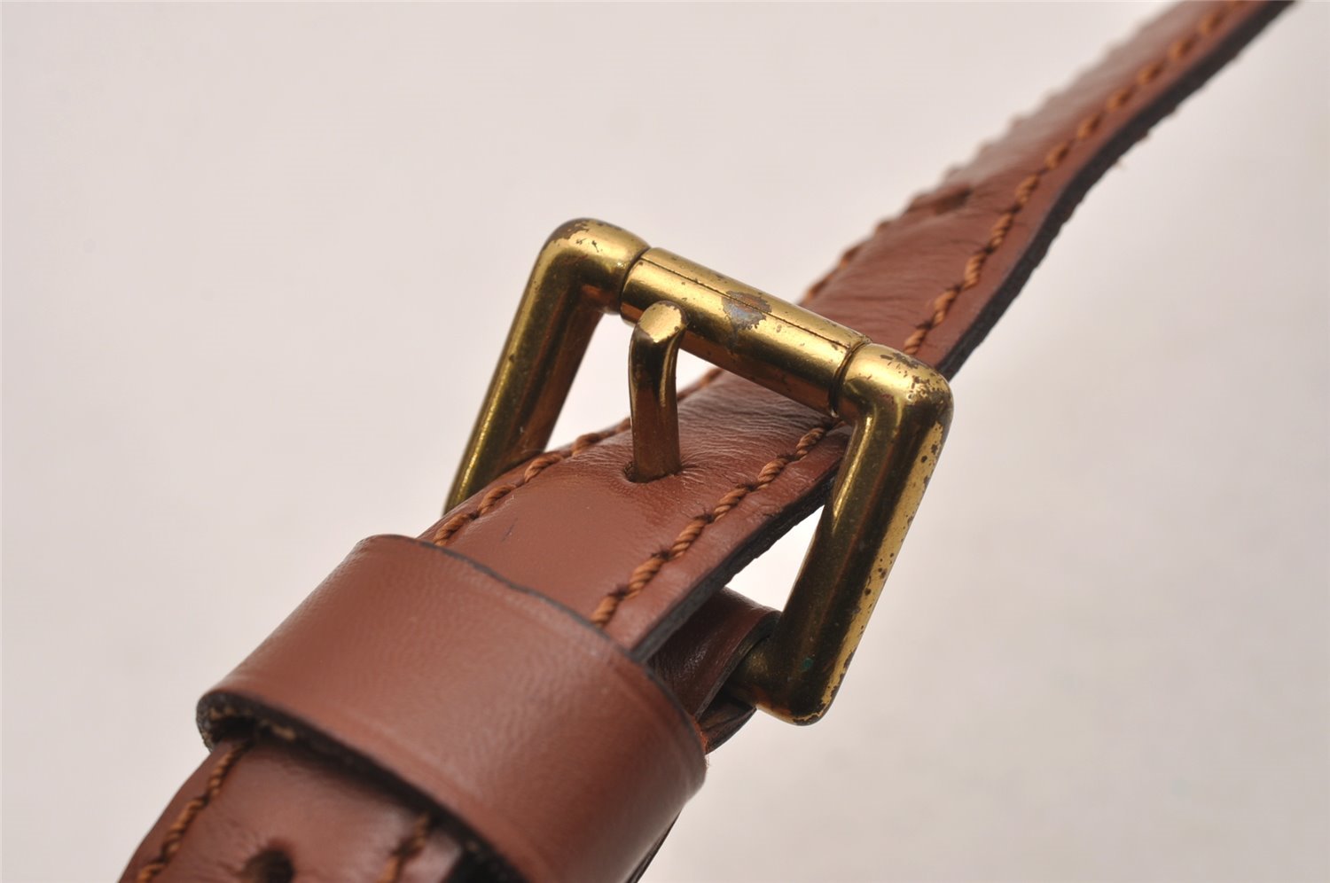 Authentic Louis Vuitton Leather Shoulder Strap Brown 39-45.9