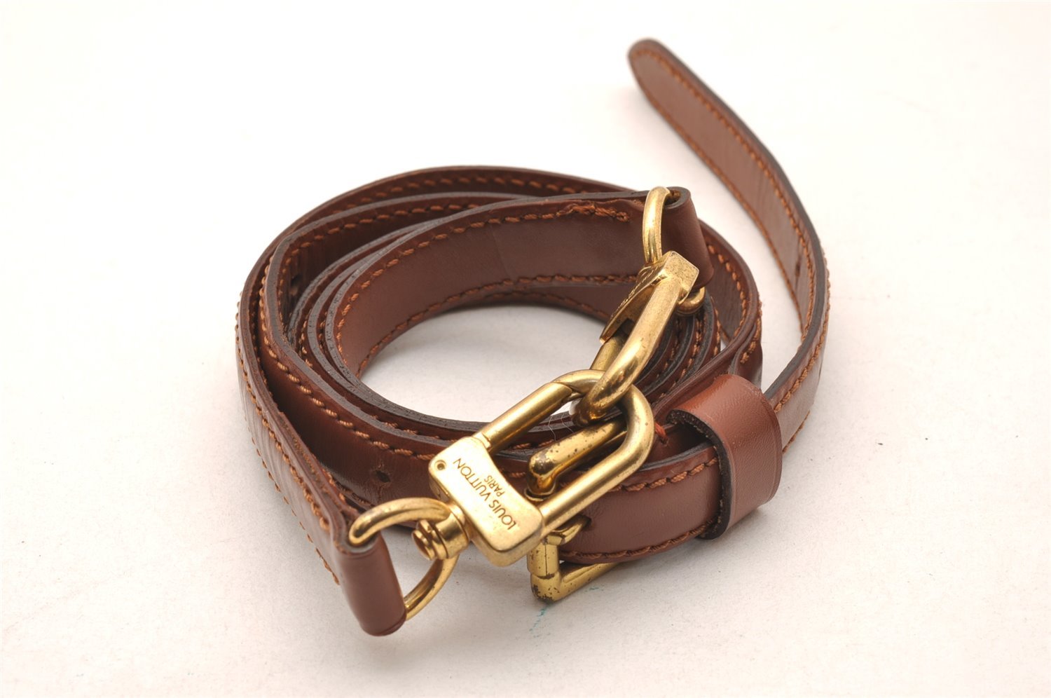 Authentic Louis Vuitton Leather Shoulder Strap Brown 39-45.9