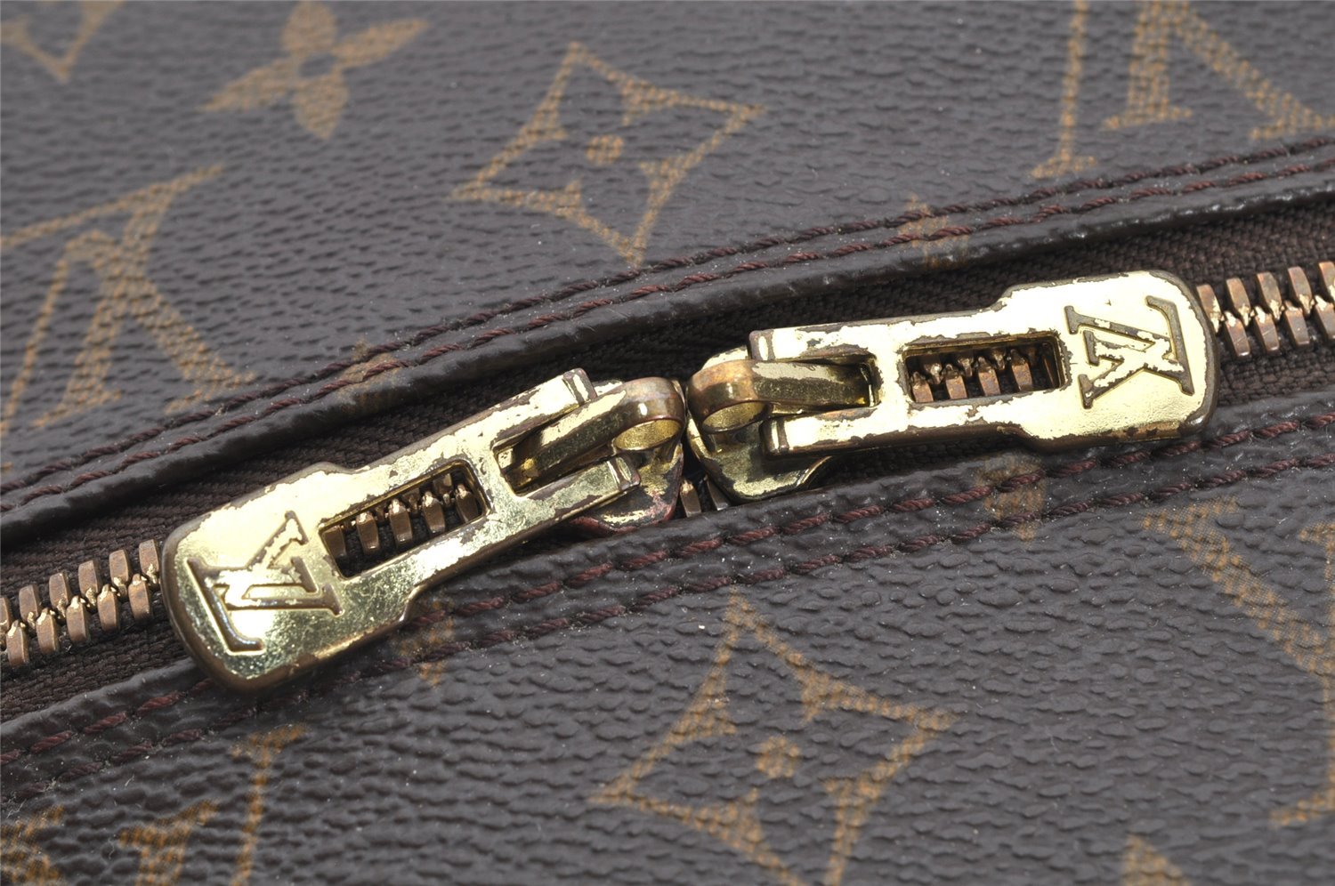 Auth Louis Vuitton Monogram Amfar Three Vanity Star Shoulder Bag M47275 LV 2339K