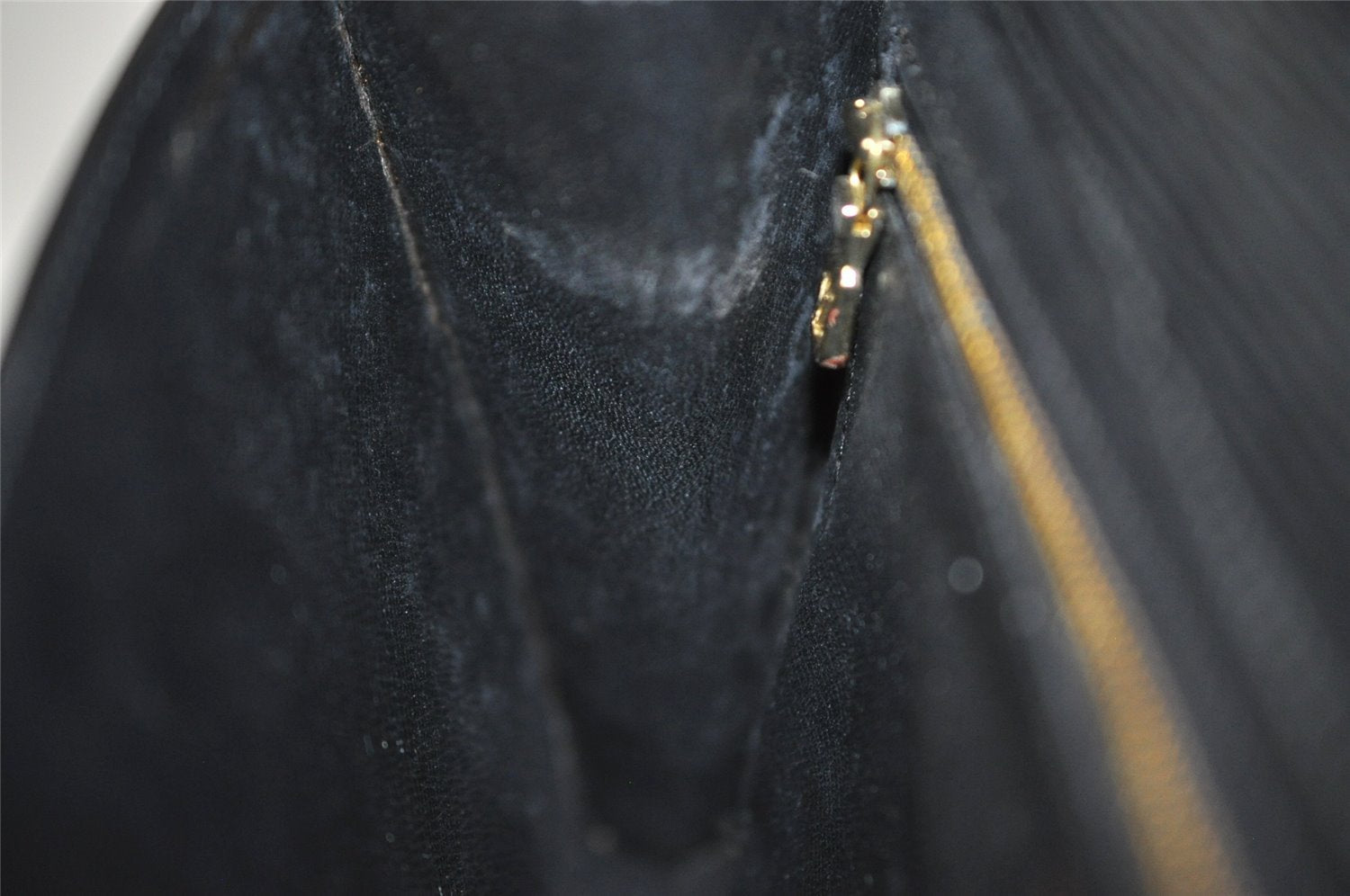 Authentic Louis Vuitton Epi Arts Deco Clutch Hand Bag Black M52632 LV 2341I