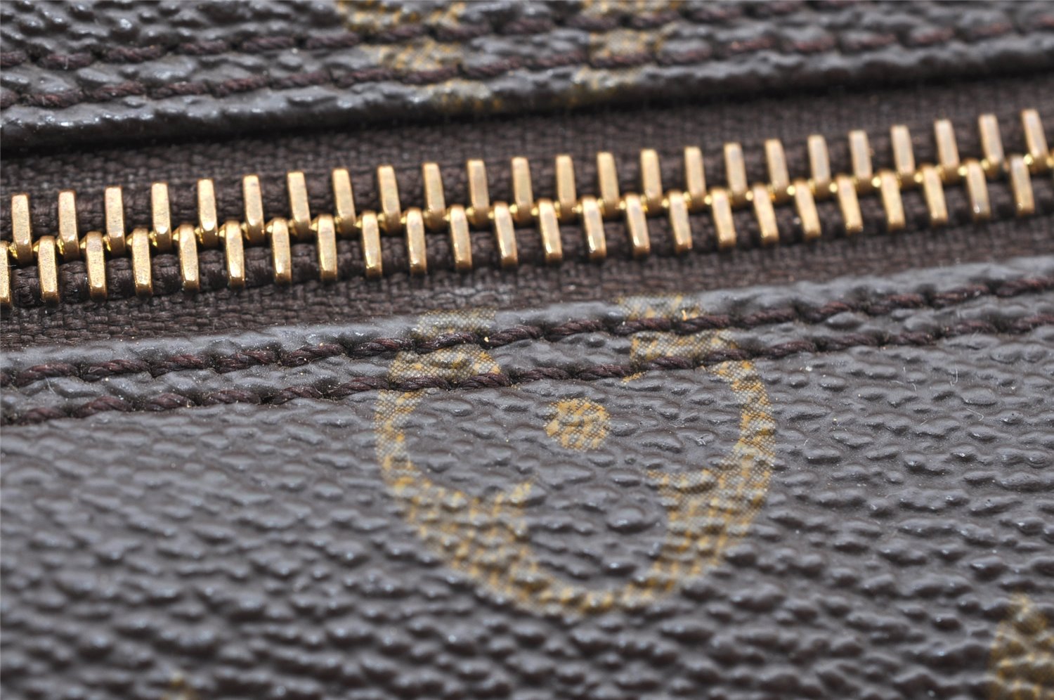 Authentic Louis Vuitton Monogram Papillon 26 Hand Bag Old Model LV 2342K