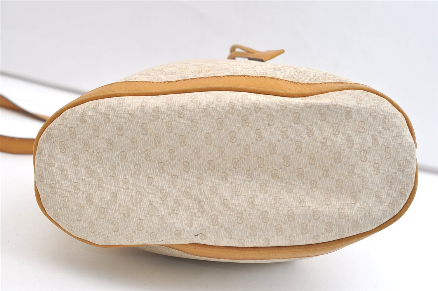 Authentic GUCCI Micro GG PVC Leather Shoulder Cross Drawstring Bag Beige 2343K