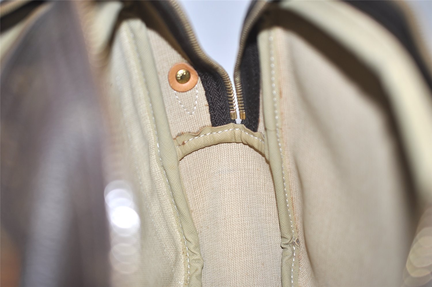 Authentic Louis Vuitton Monogram Reporter PM Shoulder Cross Bag M45254 LV 2344J