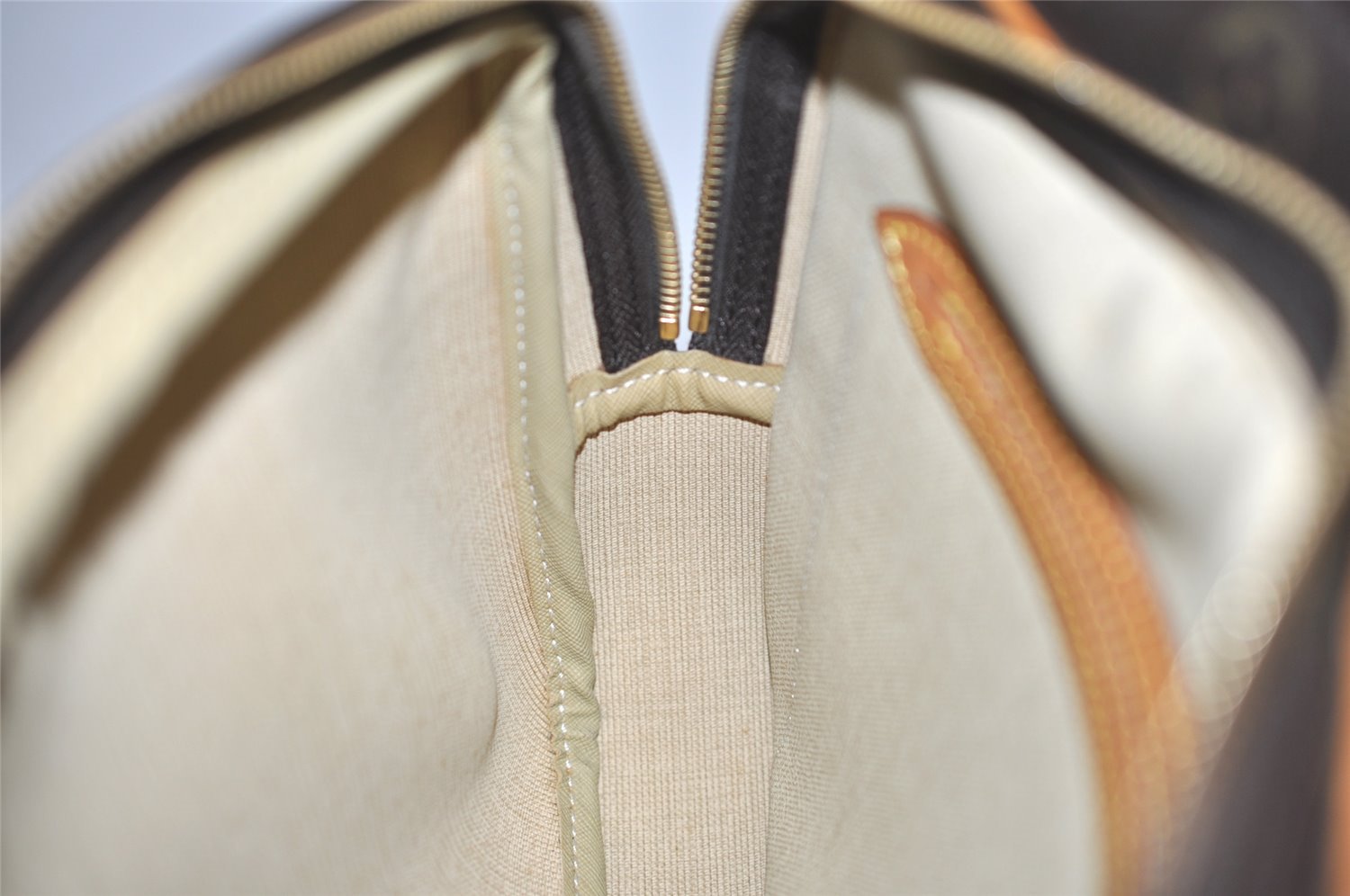 Authentic Louis Vuitton Monogram Reporter PM Shoulder Cross Bag M45254 LV 2344J