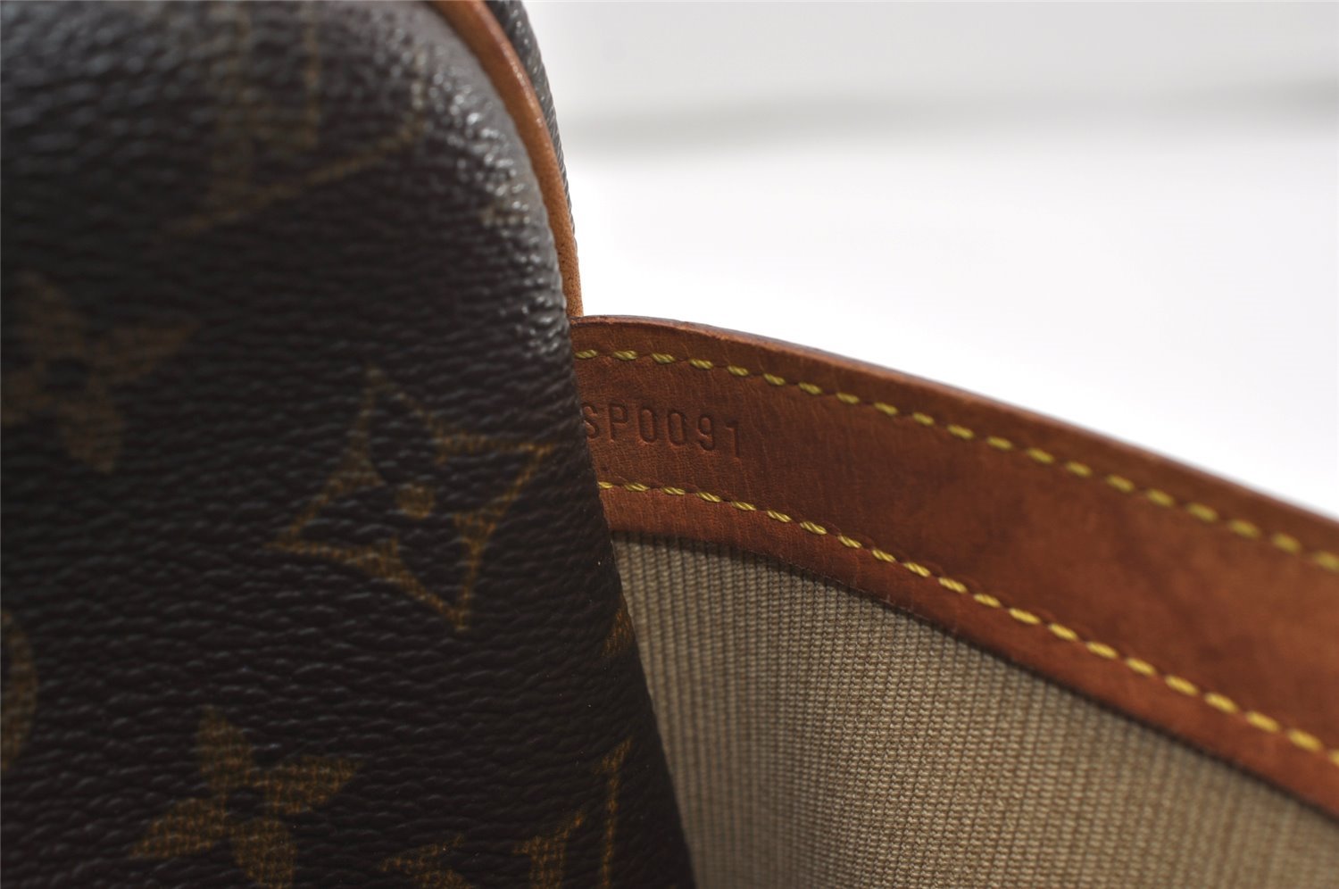 Authentic Louis Vuitton Monogram Reporter PM Shoulder Cross Bag M45254 LV 2344J